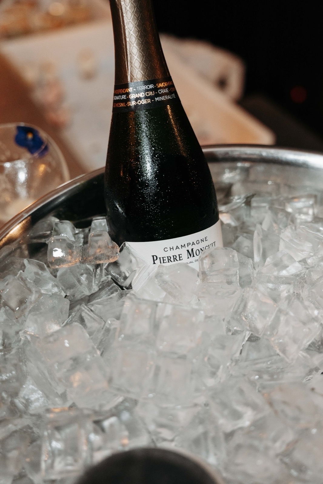 Champagne — Réception